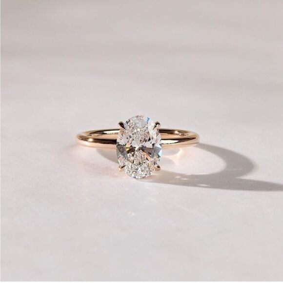 Solitaire Gold Oval Engagement Ring - Picture 4 of 5